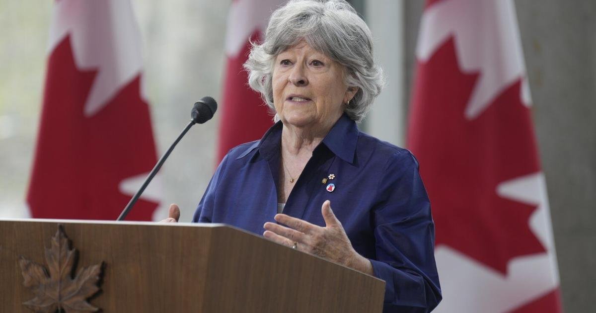 Louise Arbour arrives at ceremony to install her as Governor General