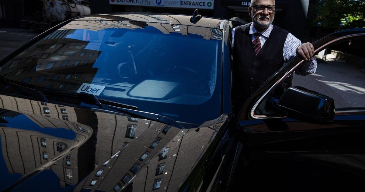 Uber drivers in Victoria are celebrating a landmark union contract. Not all Toronto rideshare drivers are envious