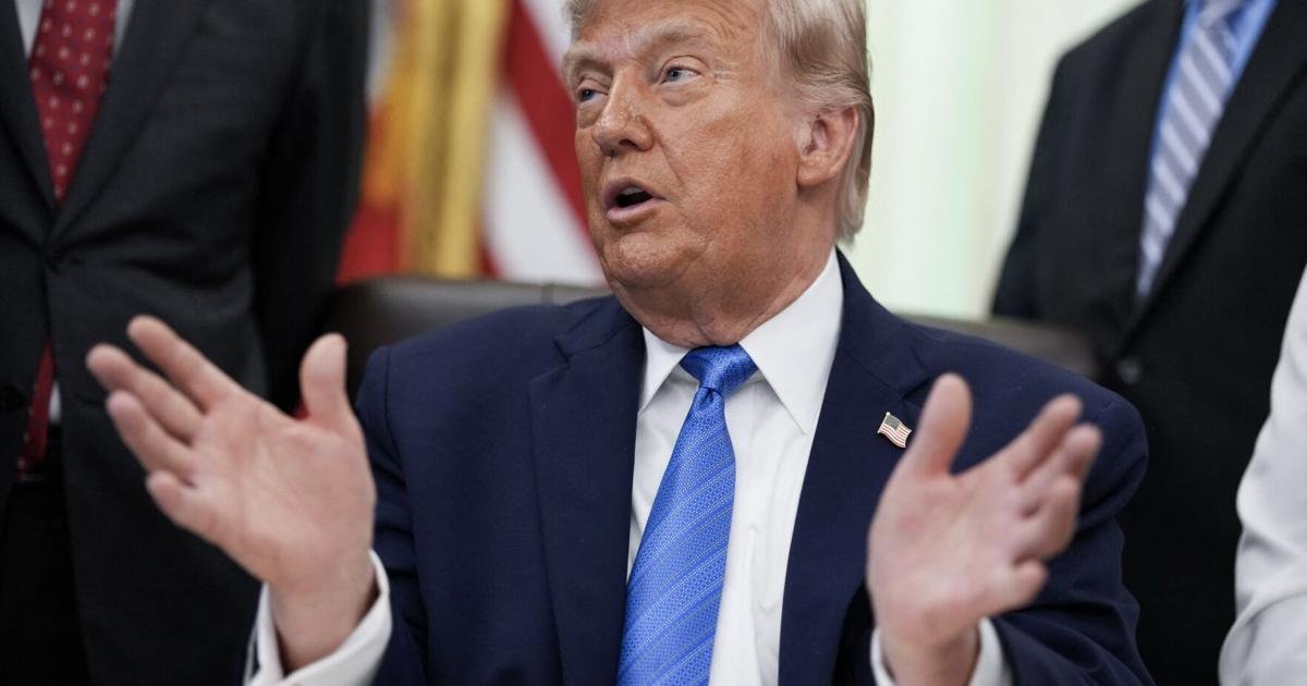 Donald Trump says he's not inclined to renew trade deal with Canada, Mexico