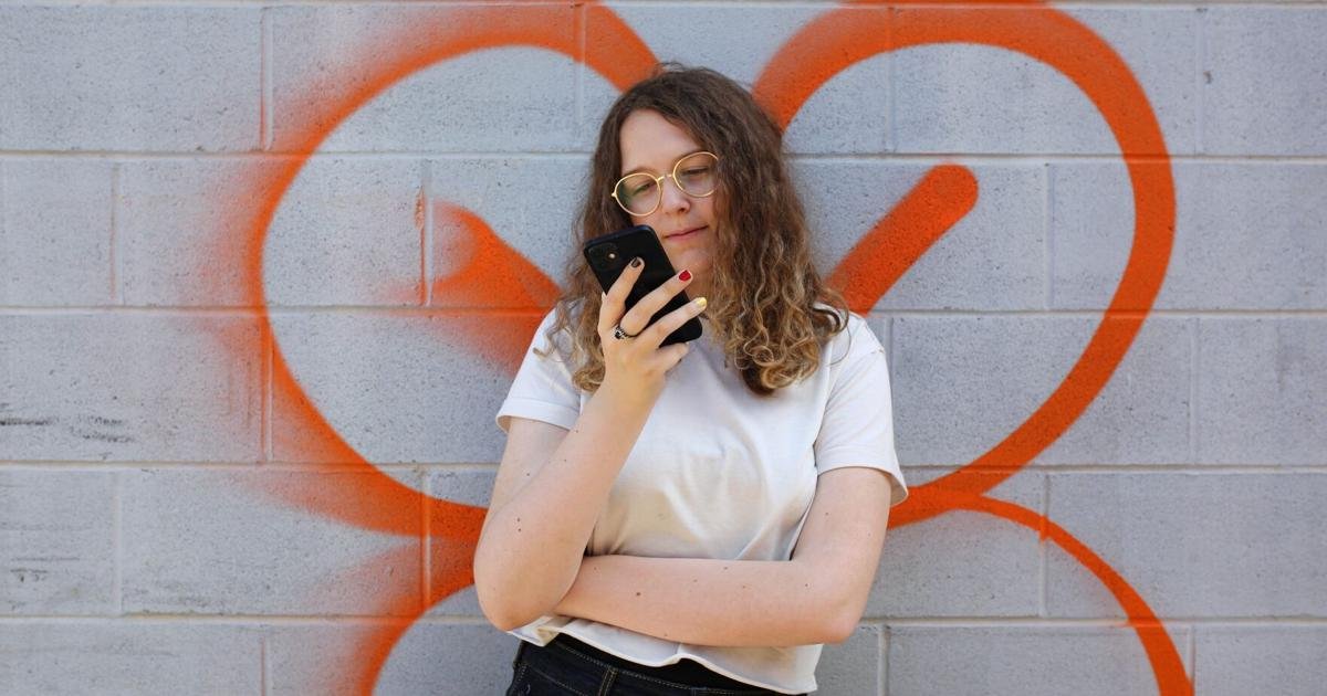 5 Toronto teens tell us why Canada's new social media ban won't work