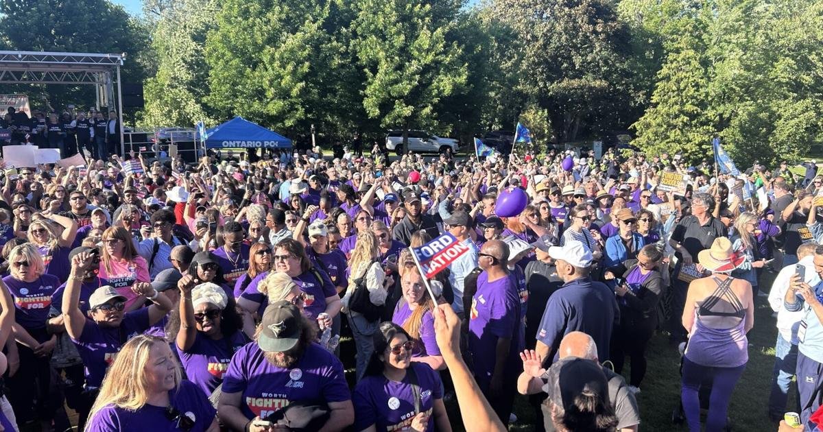 Premier Doug Ford drowned out by chanting, booing protesters at annual Ford Fest