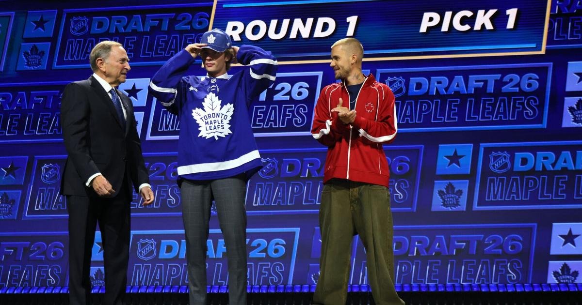 Maple Leafs pick Gavin McKenna No. 1 in NHL draft