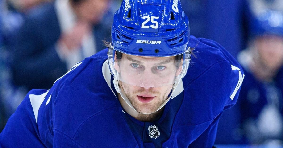 Maple Leafs trade defenceman Brandon Carlo to Blues for draft picks
