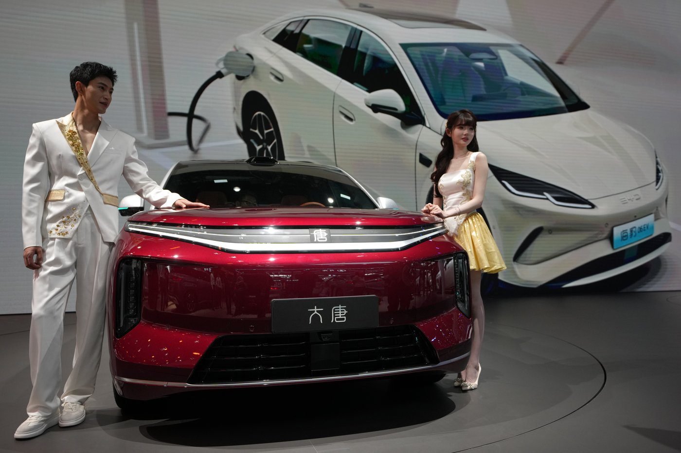 Connected vehicle data ‘can have intelligence value’ to adversaries: federal document