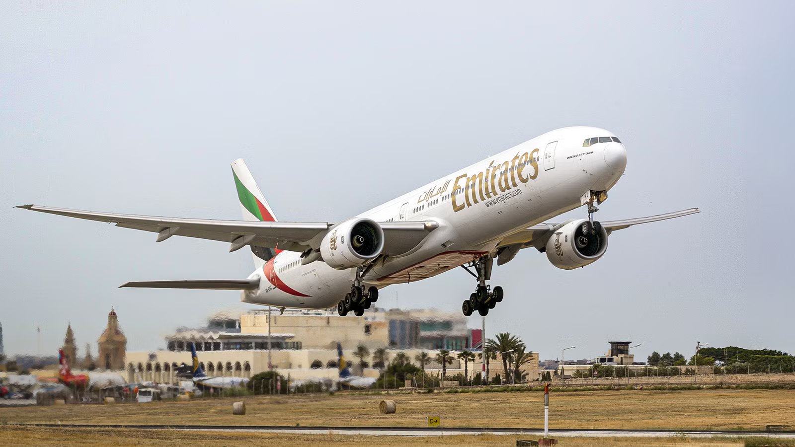 How Much Do Boeing 777 Captains At The World’s Top 5 Carriers Actually Earn In 2026?