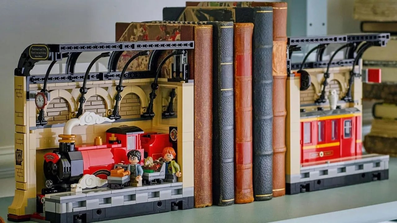 LEGO Hogwarts Express Book Nook Is on Sale for Prime Day