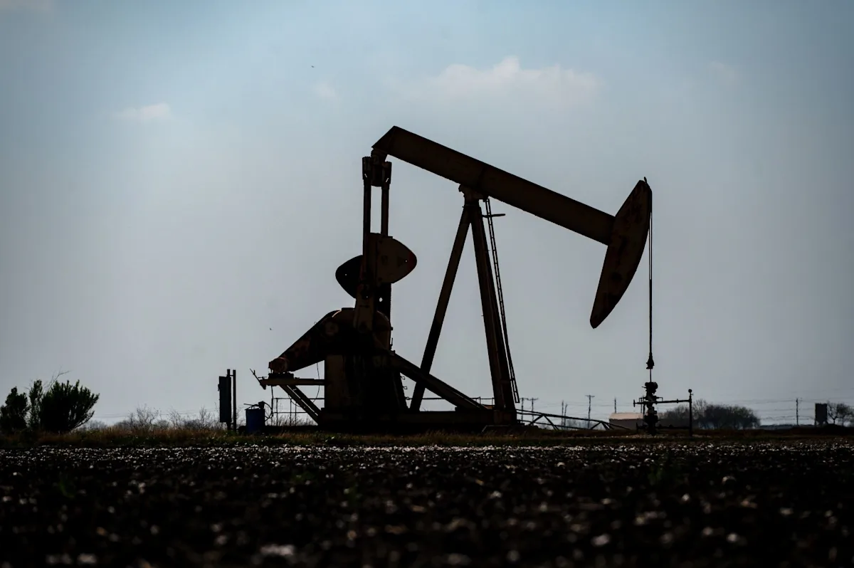 Oil Steadies as Traders Look for Signals on Iran-US Peace Talks