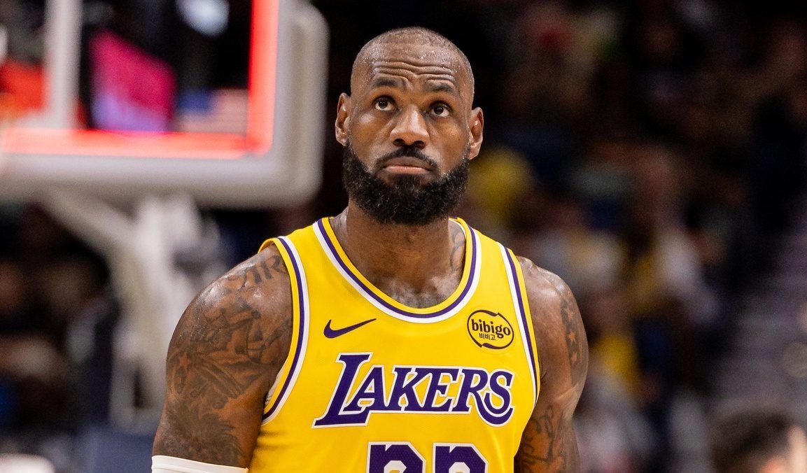 ‘Roster of legends’: Warriors making major move for LeBron James