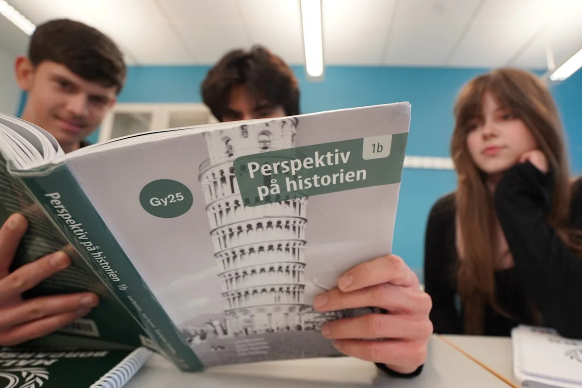 A digital reckoning against smartphones in schools has spread to Sweden