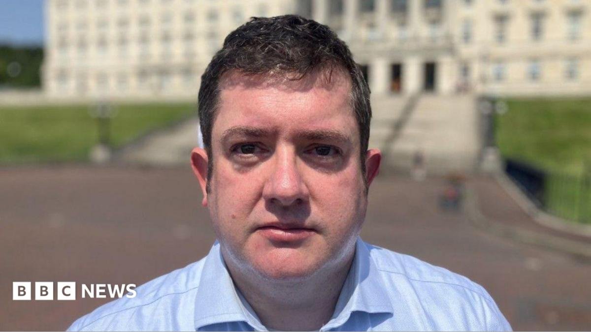 NI health: Resident doctors begin strike action over pay
