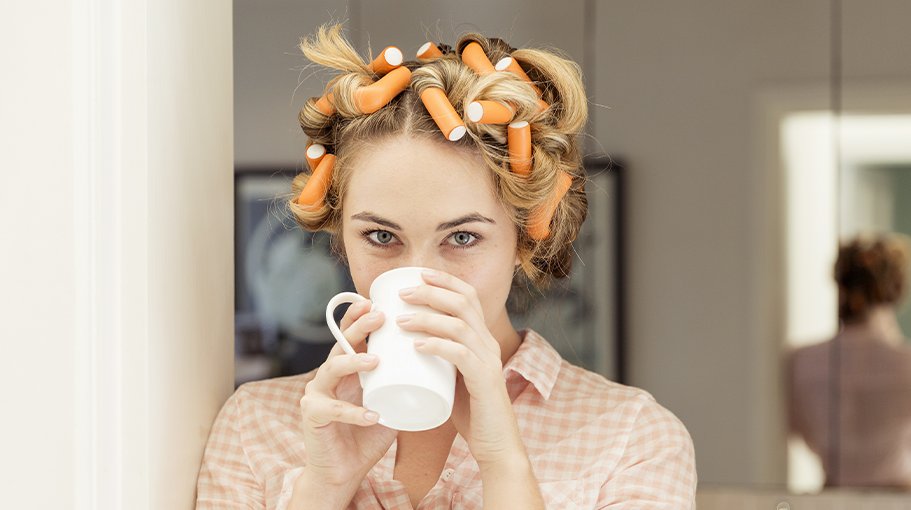 Mastering the Art of Heatless Curls for Summer