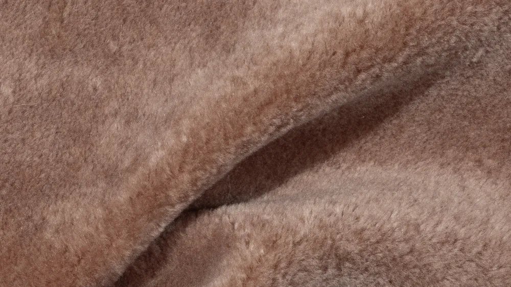 How Biofur Replaces Animal Fur Without Relying on Petrochemicals