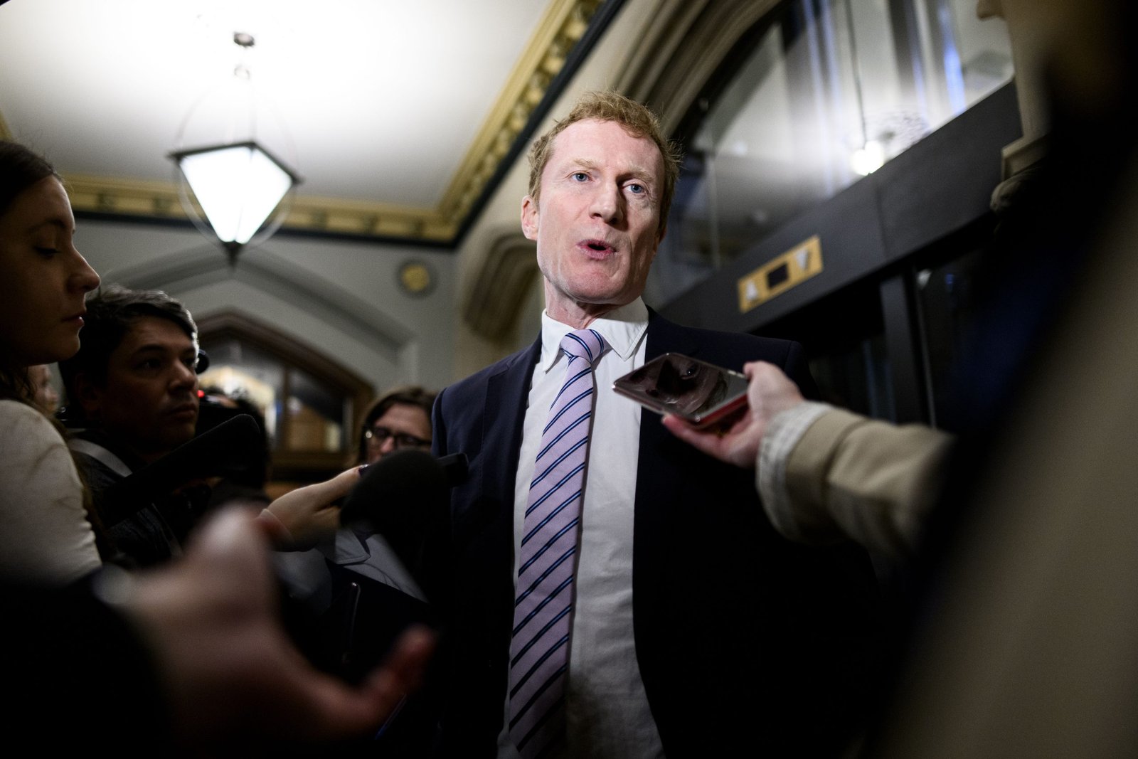 Liberals set to unveil proposed ‘safe social media’ law as MPs debate Senate rewrite of proposed new bail rules