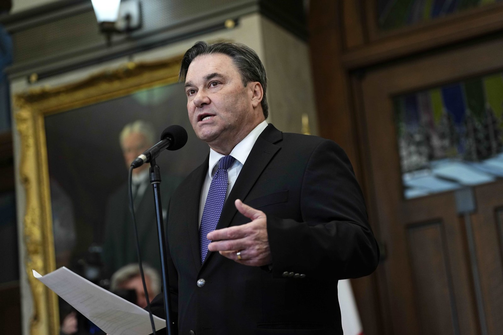 NDP House leader introduces bill to change floor-crossing rules