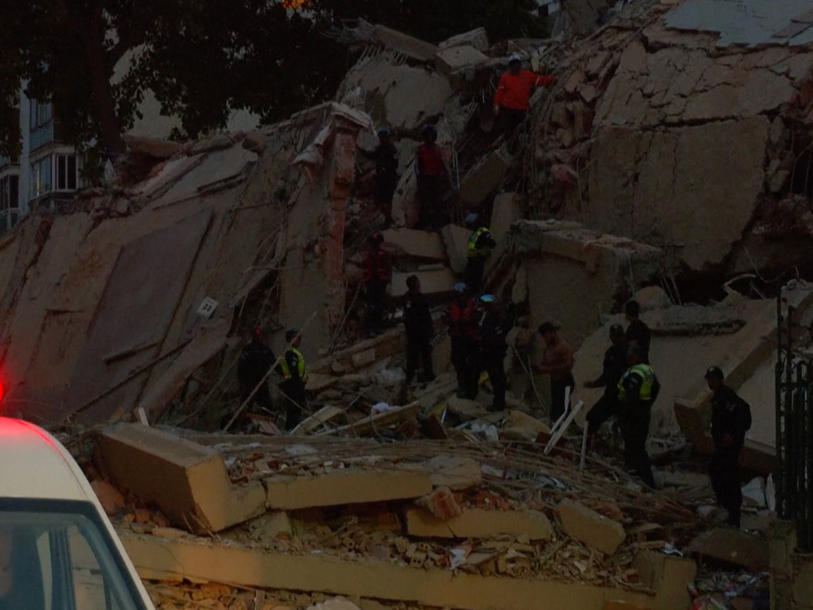 Thousands feared dead as twin earthquakes cause devastation across Venezuel | Earthquakes News