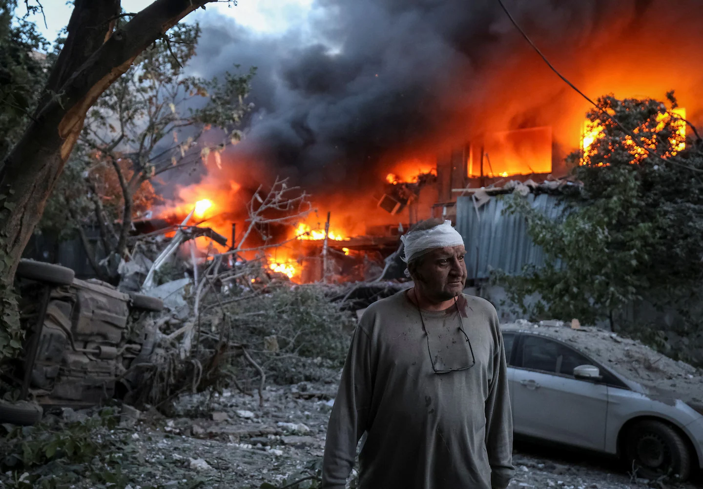 Russia hammers Ukrainian cities, killing at least 22