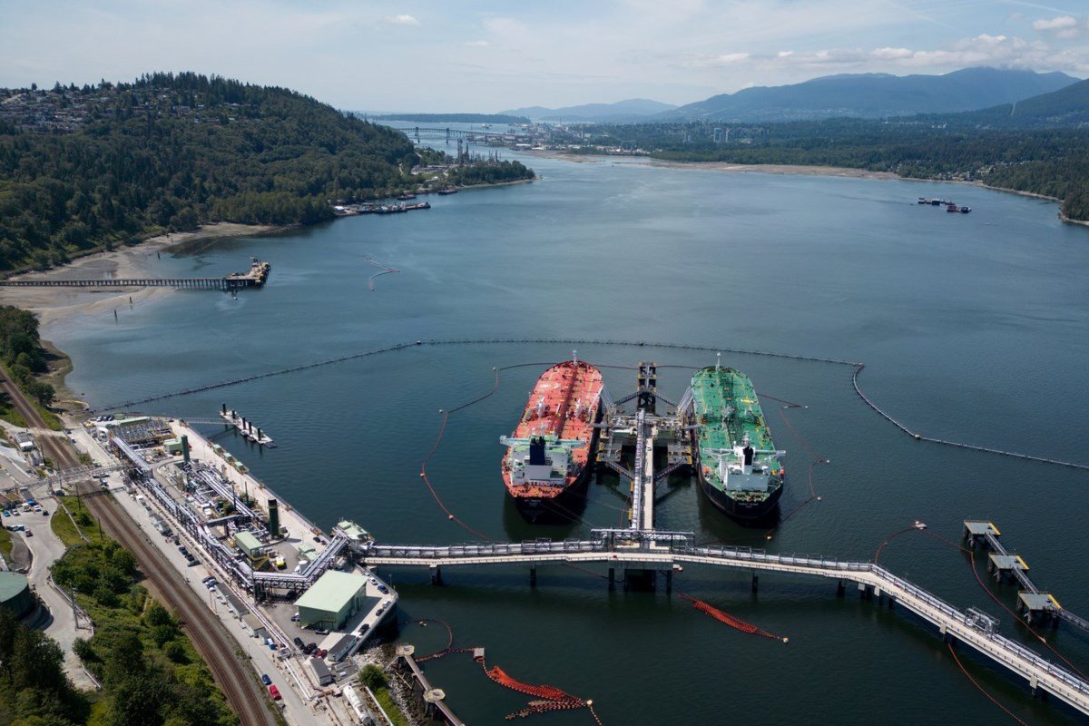 Merchandise trade surplus $2.7 billion in April as oil prices help boost exports