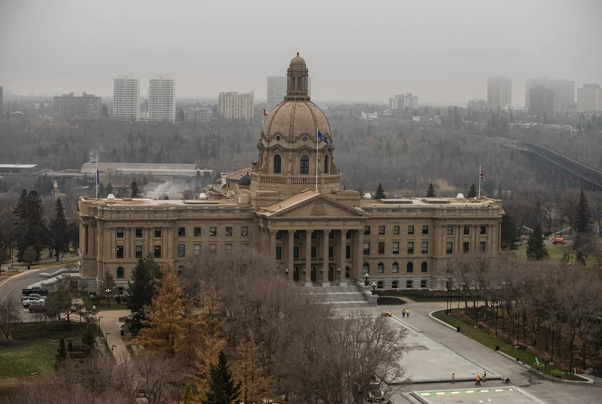 Lamb shank, 48 cans of beans, gum: A look at what Alberta’s politicians expense