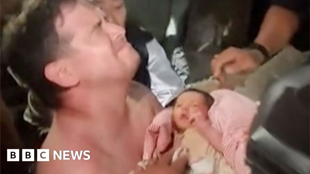 Venezuela: Newborn baby rescued from earthquake rubble