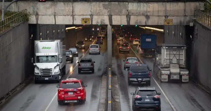 B.C. councillor says George Massey Tunnel replacement one of the biggest ‘boondoggles’ – BC
