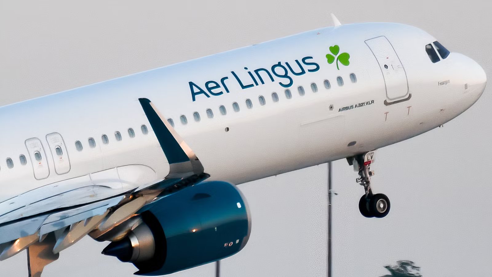Substantial Cuts: Is Aer Lingus Considering Slashing US Routes?