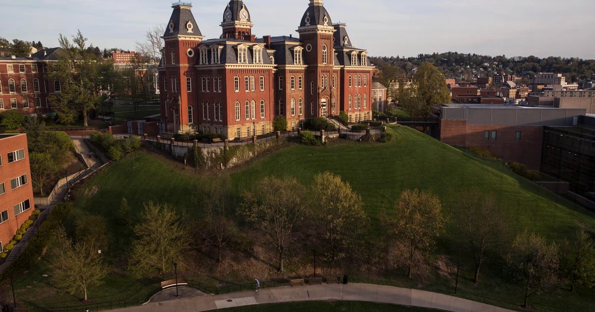 5 taken to the hospital after strong winds at NCAA tournament in West Virginia