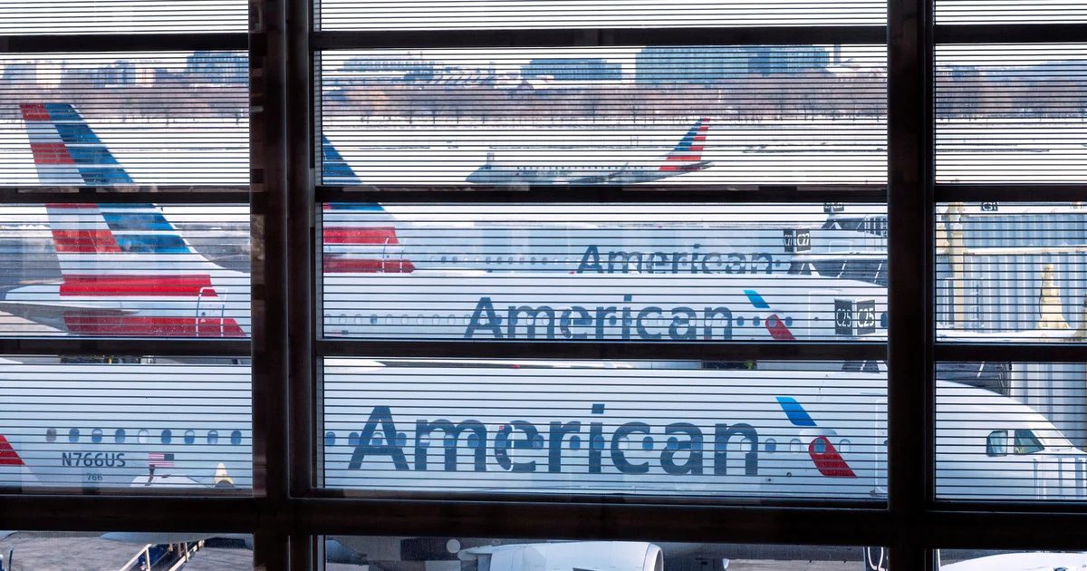 Pilot reports passenger bit a fellow flyer on plane approaching Philadelphia: “He’s trying to fight everybody”