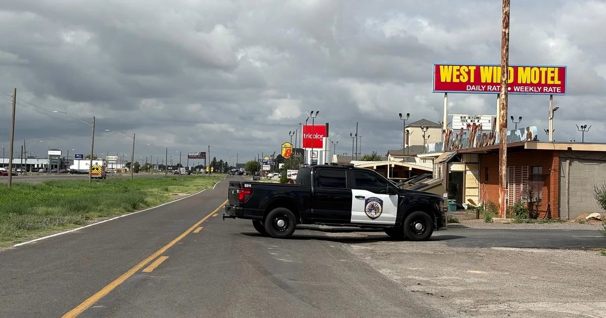 At least 1 killed, 9 hospitalized in shooting in Midland, Texas; suspect dead, officials say