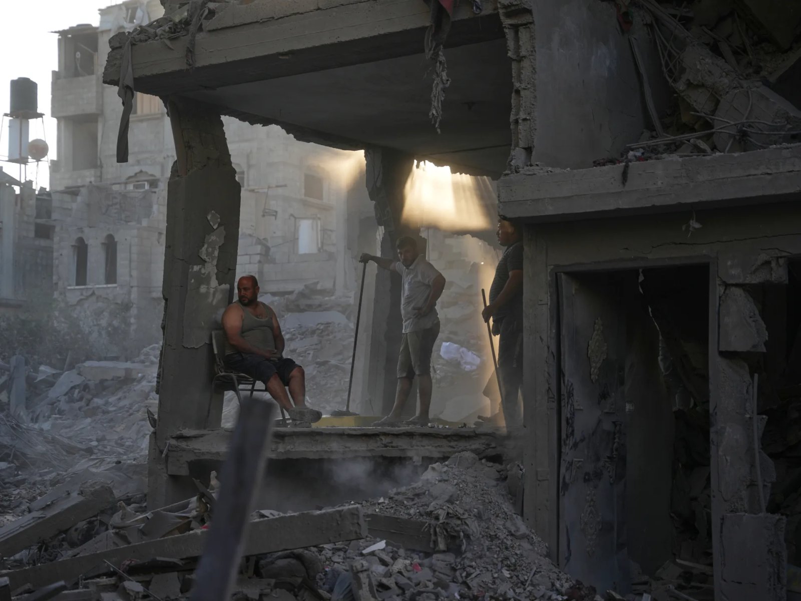 Gaza post-‘ceasefire’ deaths hit 983 as Israeli attack targets refugee camp | Israel-Palestine conflict News