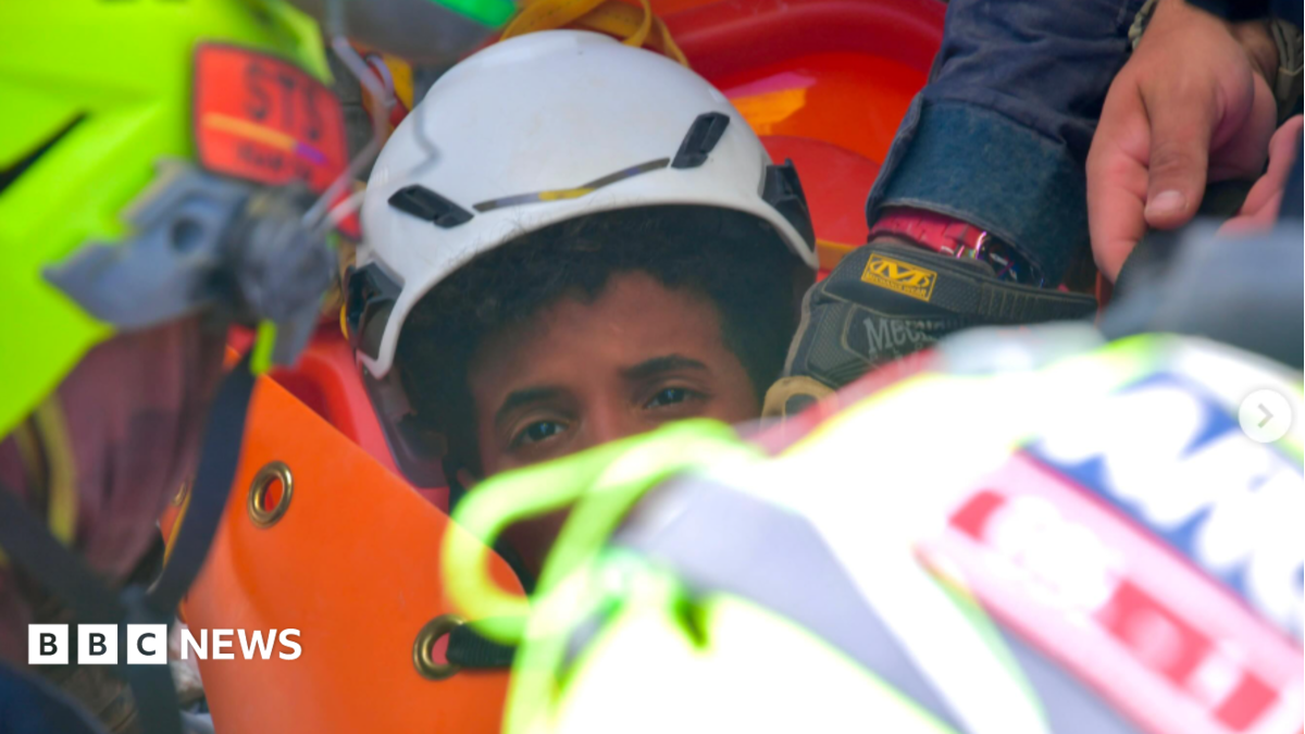 Venezuela earthquake: Two boys rescued from rubble after days of being trapped