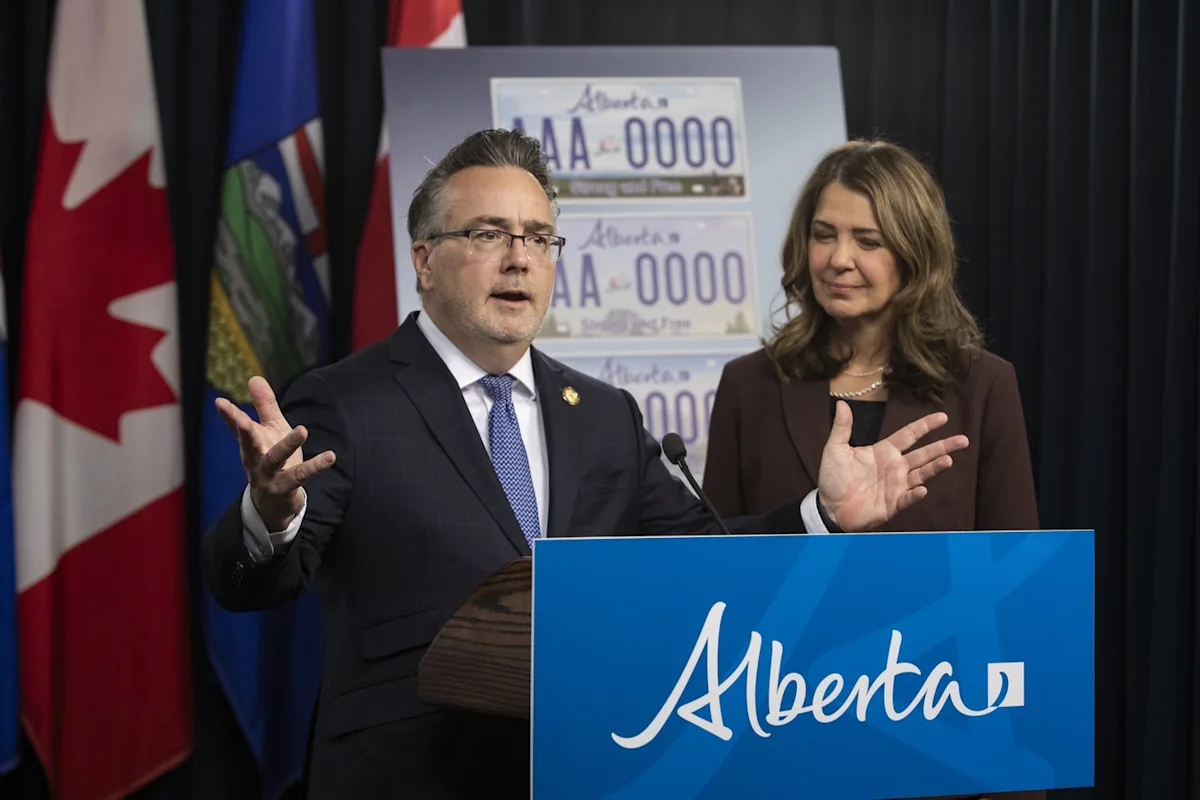 Alberta nixes booze price hike after premier, Calgary mayor snipe at each other
