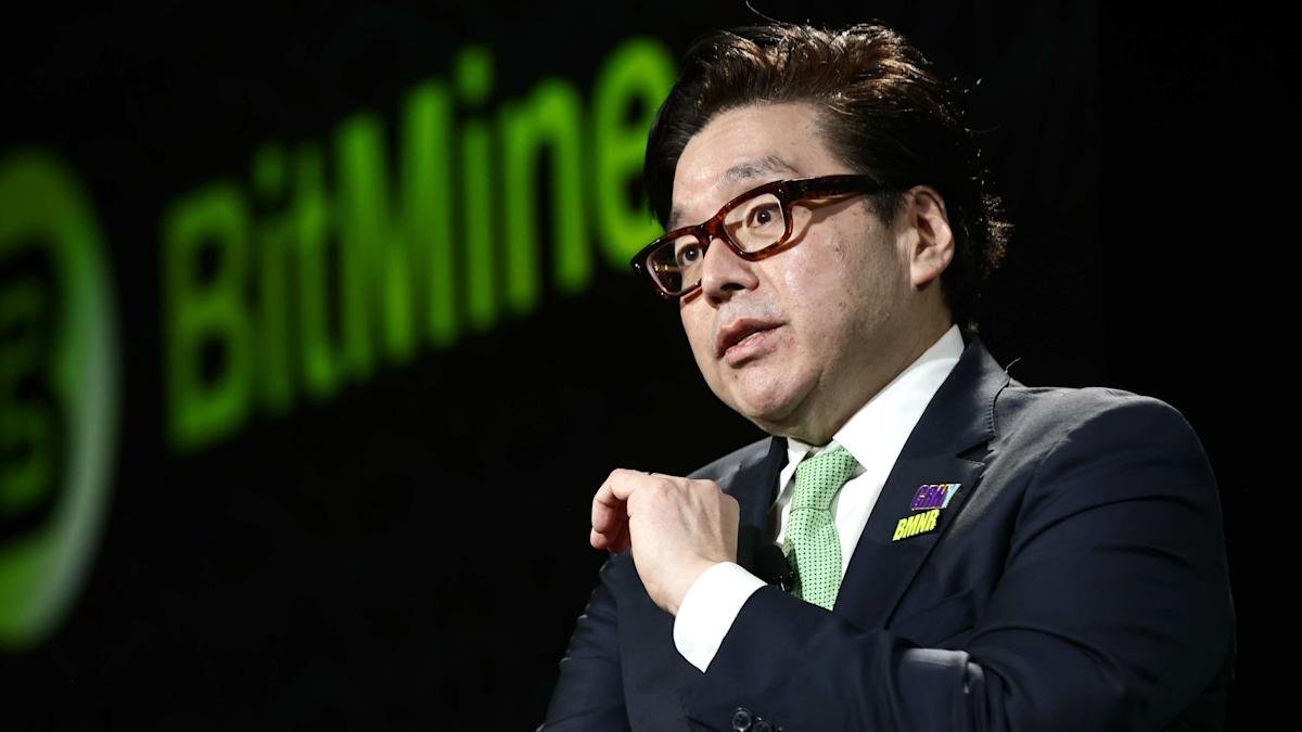 Tom Lee is sitting on nearly $9B in losses as ethereum slides lower