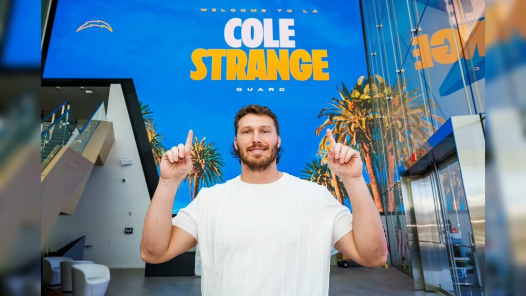 Cole Strange Explains Why Familiarity With Mike McDaniel’s Offense Led Him to Chargers