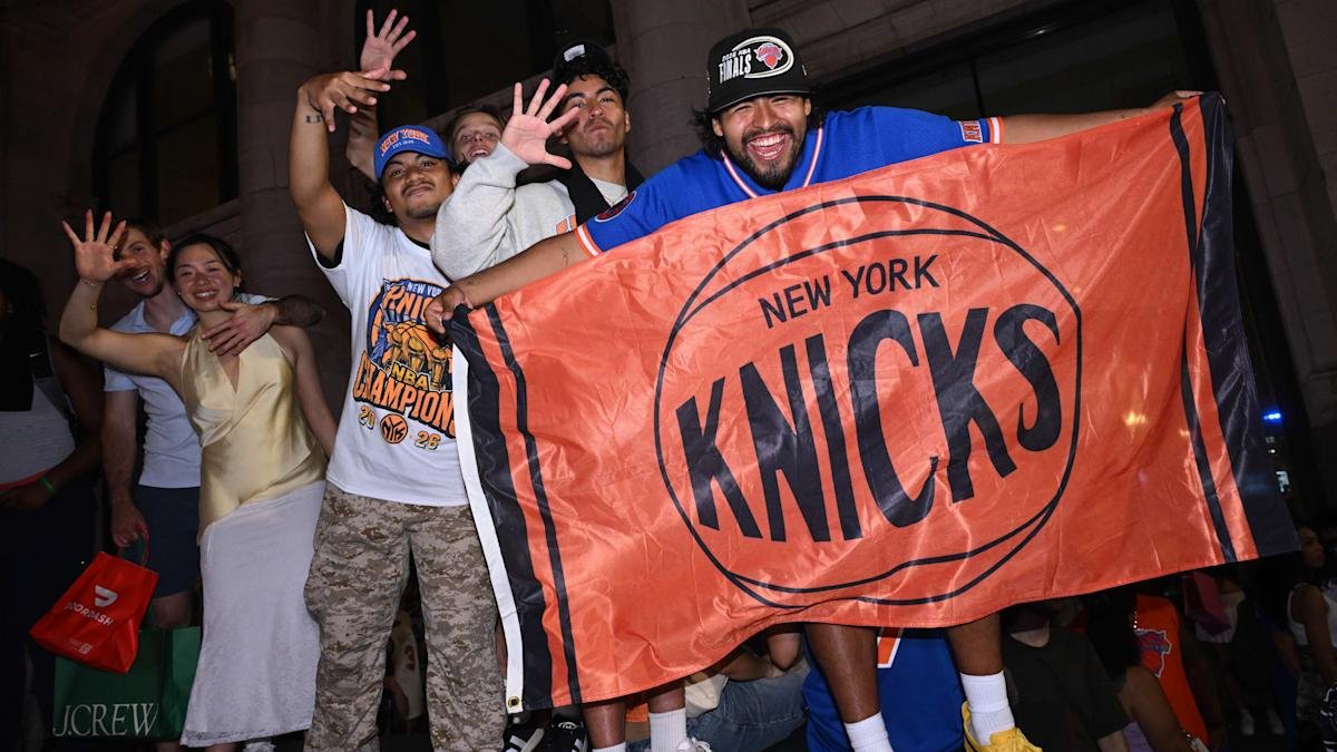NY Knicks overtake Philadelphia Eagles as Fanatics.com's bestselling team — ever