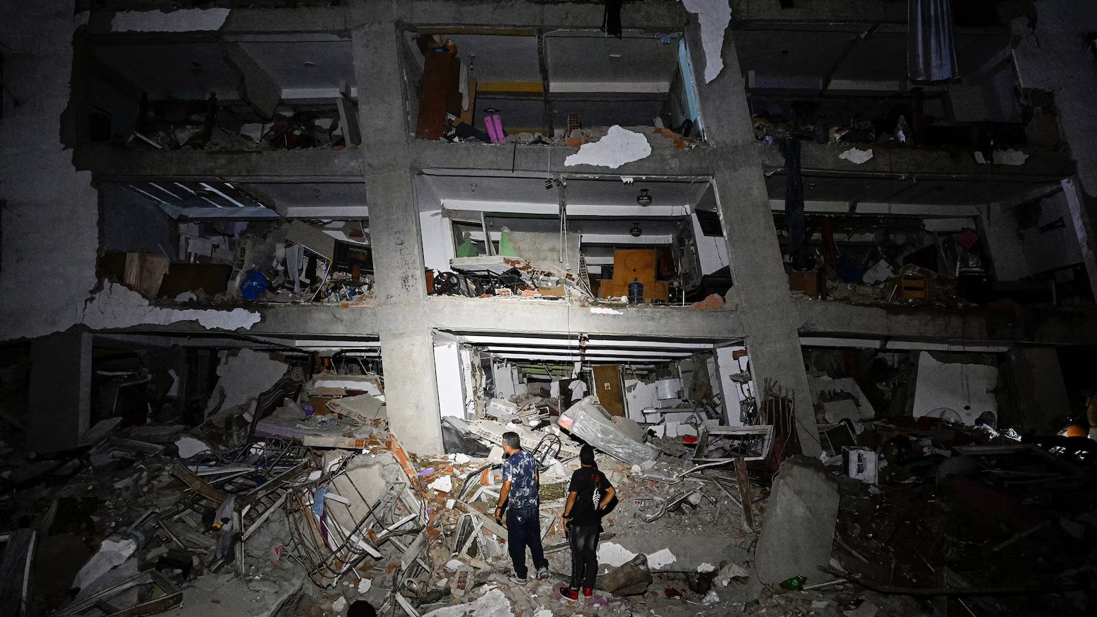Venezuela earthquakes live updates: Dozens dead, hundreds injured after massive twin tremors