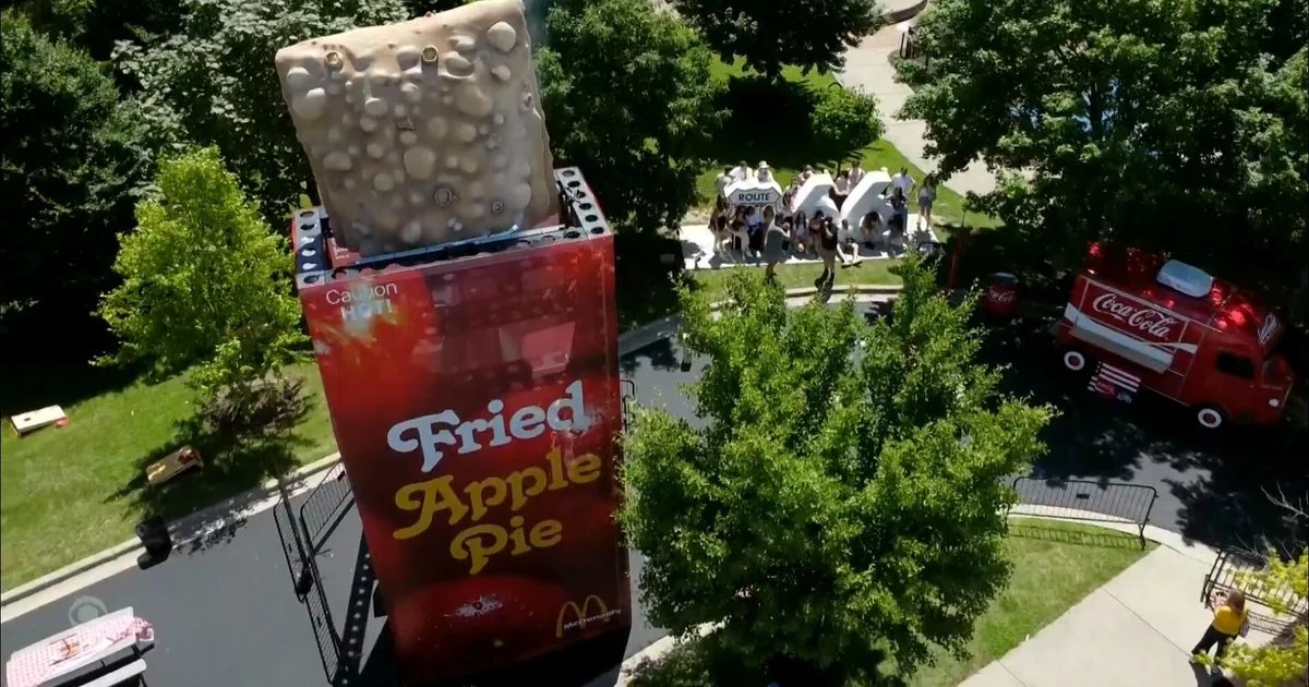 A 35-foot fried apple pie at a McDonald’s on Route 66