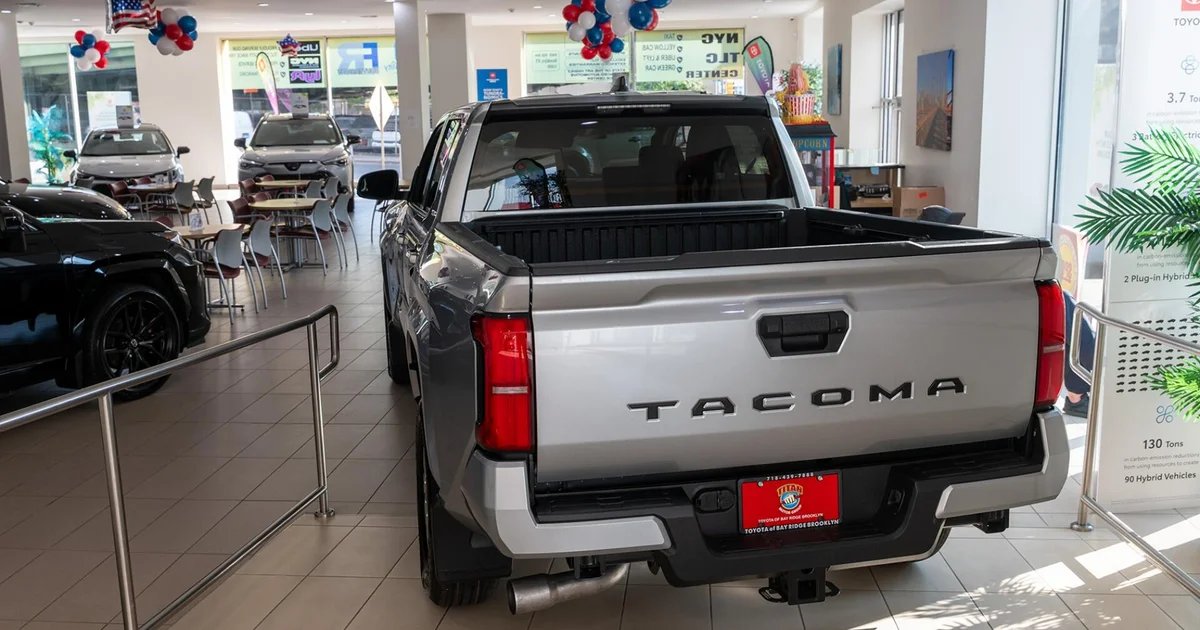 High prices keeping Americans from buying new cars