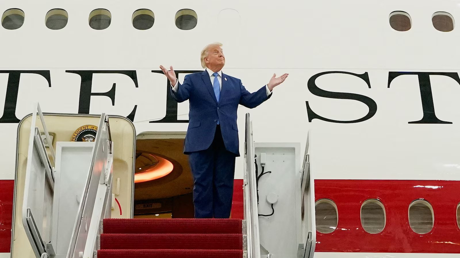 Trump unveils Qatari-donated 747 that will serve as Air Force One