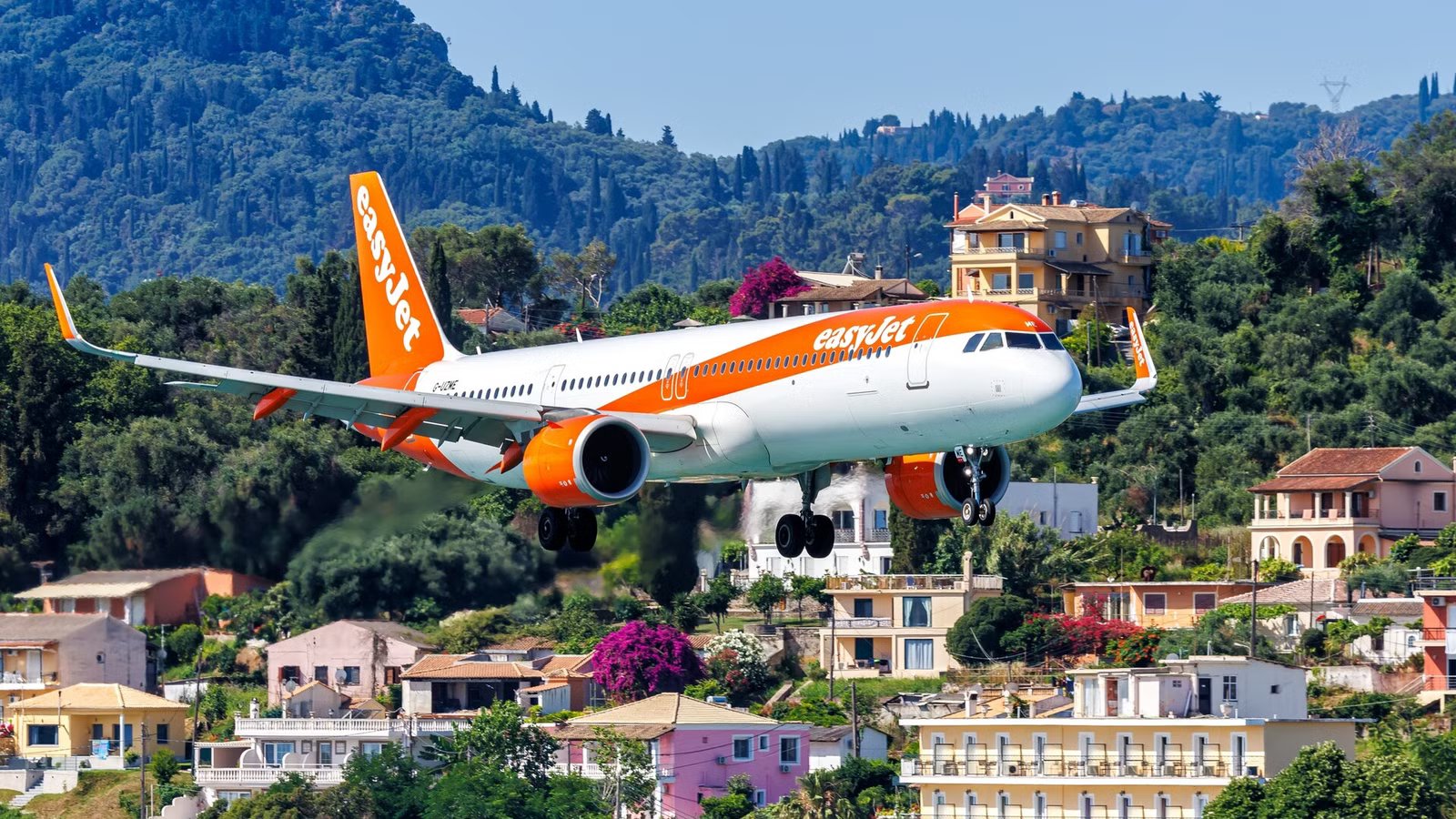 “Even More Choice”: easyJet Adds 13 New Routes Across 8 UK Airports Launching This Winter