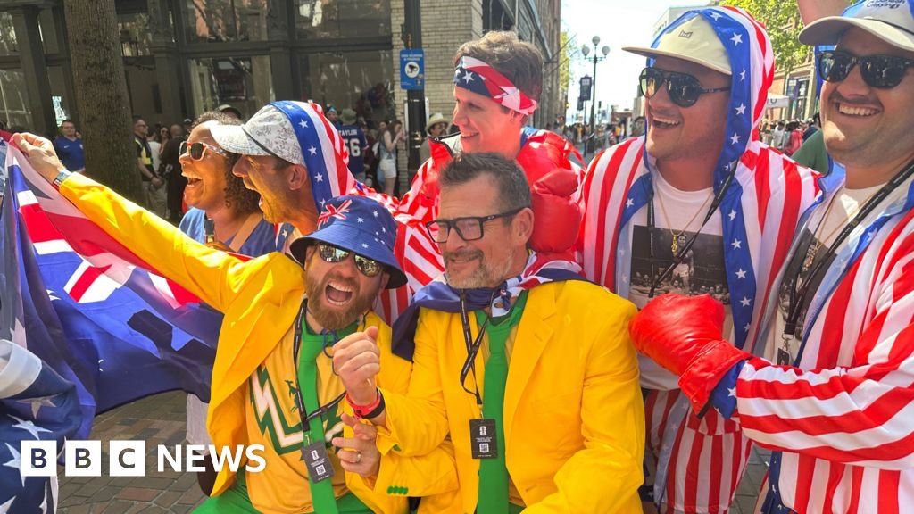 Watch: World Cup fans react to US defeating Australia in knockout round