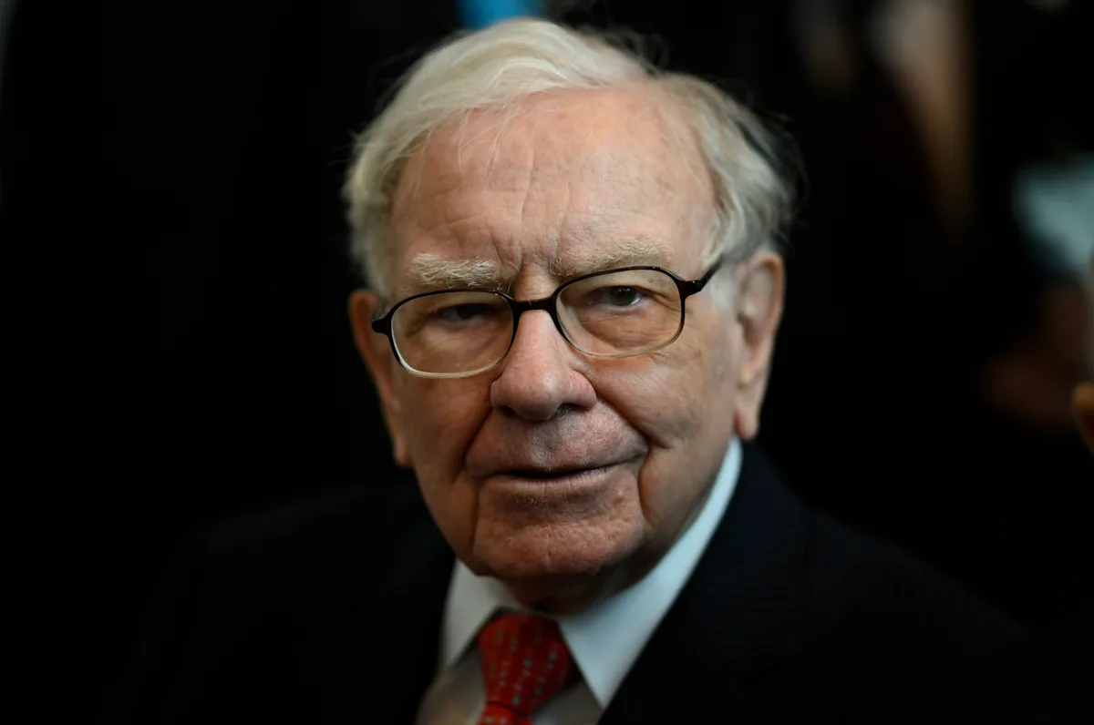 Warren Buffett’s favorite stock market indicator is screaming sell