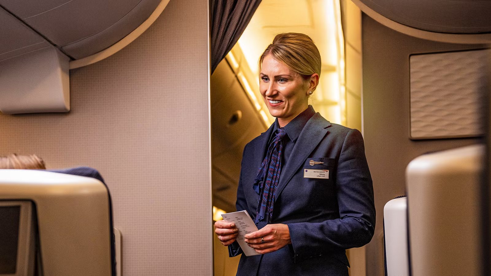 How Flight Attendants Silently Tag Every Passenger At The Boarding Door In Under 10 Seconds