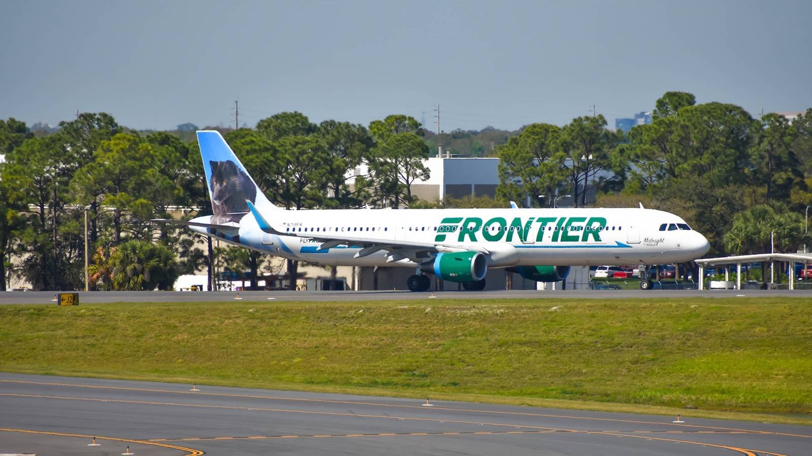 Frontier Airlines Investigating After Cabin Odor Hospitalizes 3 Passengers In Orlando