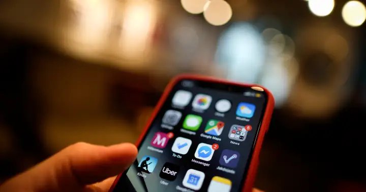 iPhone may be one factor in falling birth rates, researchers say