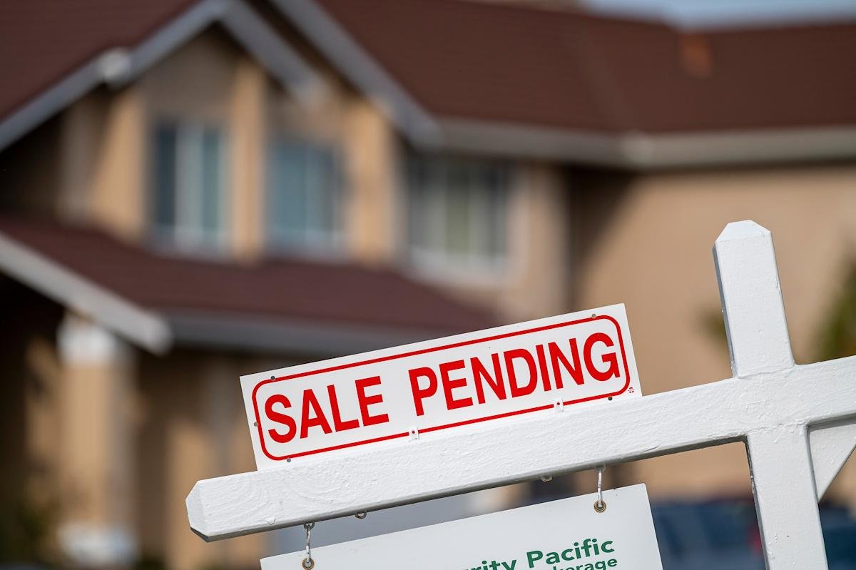 More homes went under contract in ‘late spring buyer rush’