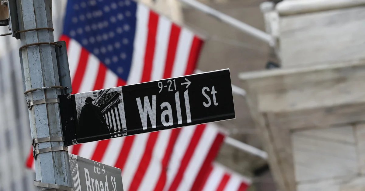Tech stocks tumble for a second day. Here’s what’s behind the selloff.