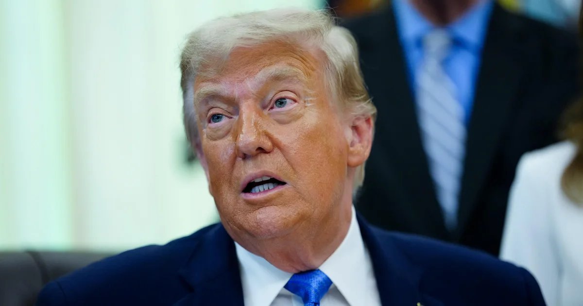 A Trump-linked firm is lobbying for pardons. Its first client already paid $500,000.