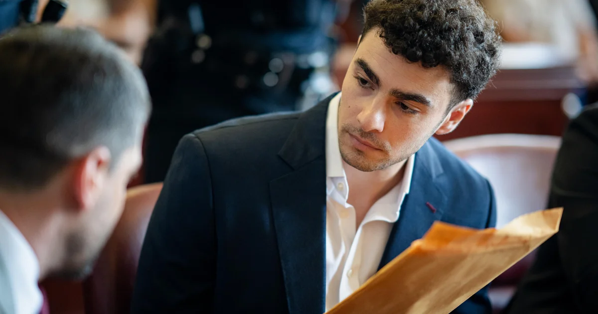 Luigi Mangione’s attorneys discussed possible plea deal but talks fell apart, sources say