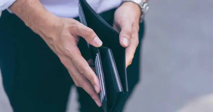 Canada sees ‘glimmer of hope’ in reducing poverty, but provinces vary in success: report