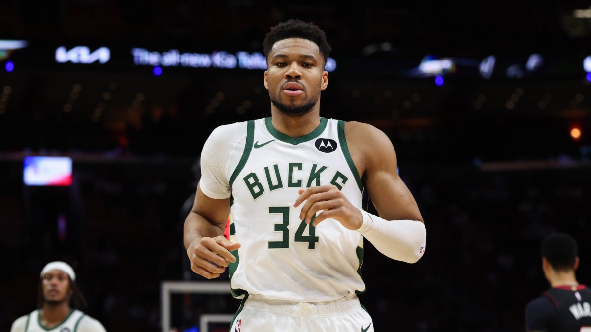NBA trade rumors: Bucks have ‘unrealistic’ asking price for Giannis Antetokounmpo
